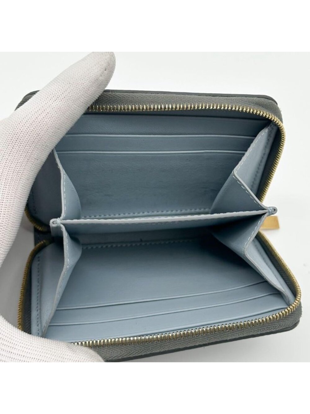 Celine Zipped Wallet Compact Coin Purse - Picture 6 of 10